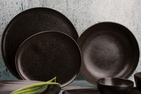 platos_black_ceres